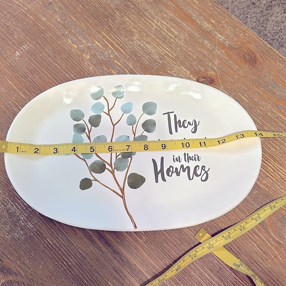 Home Decor “broke bread “collection New Beautiful Cream W/ shades of sage green - Picture 5 of 7